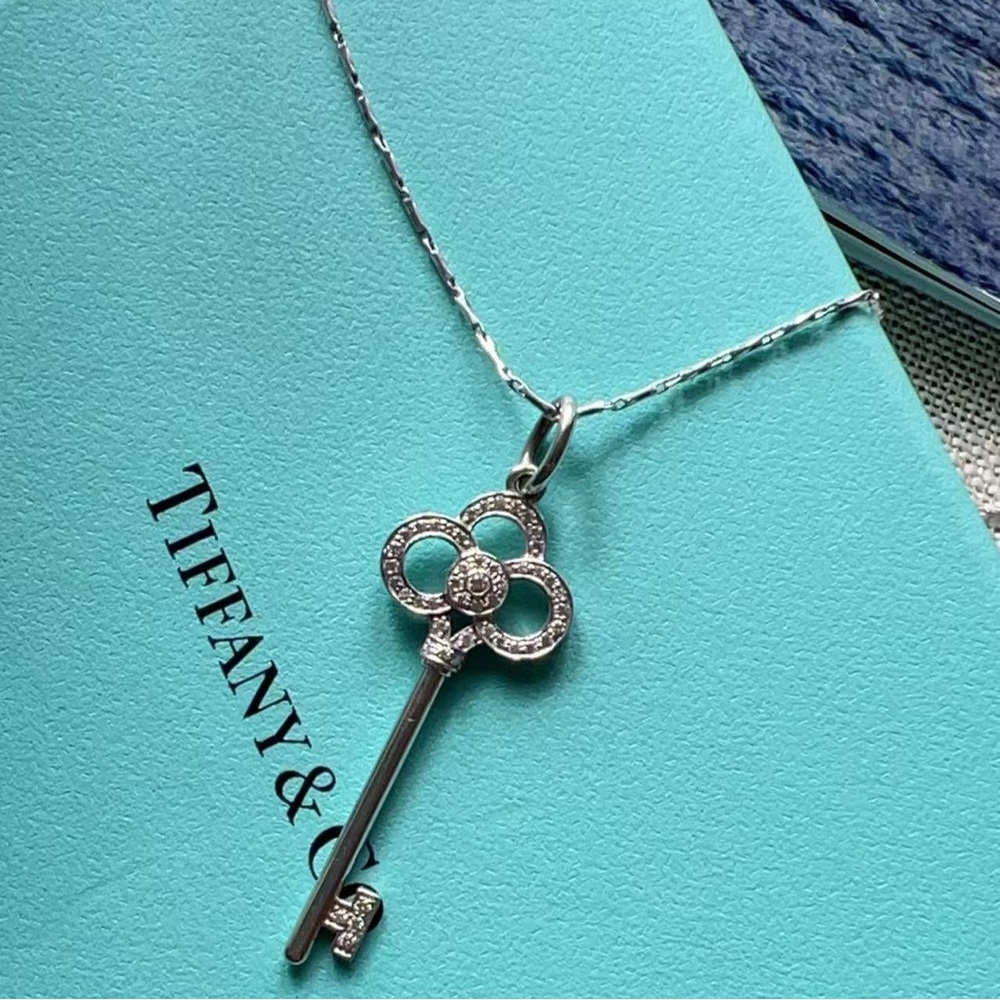 Tiffany Keys Crown Key Pendant White Gold